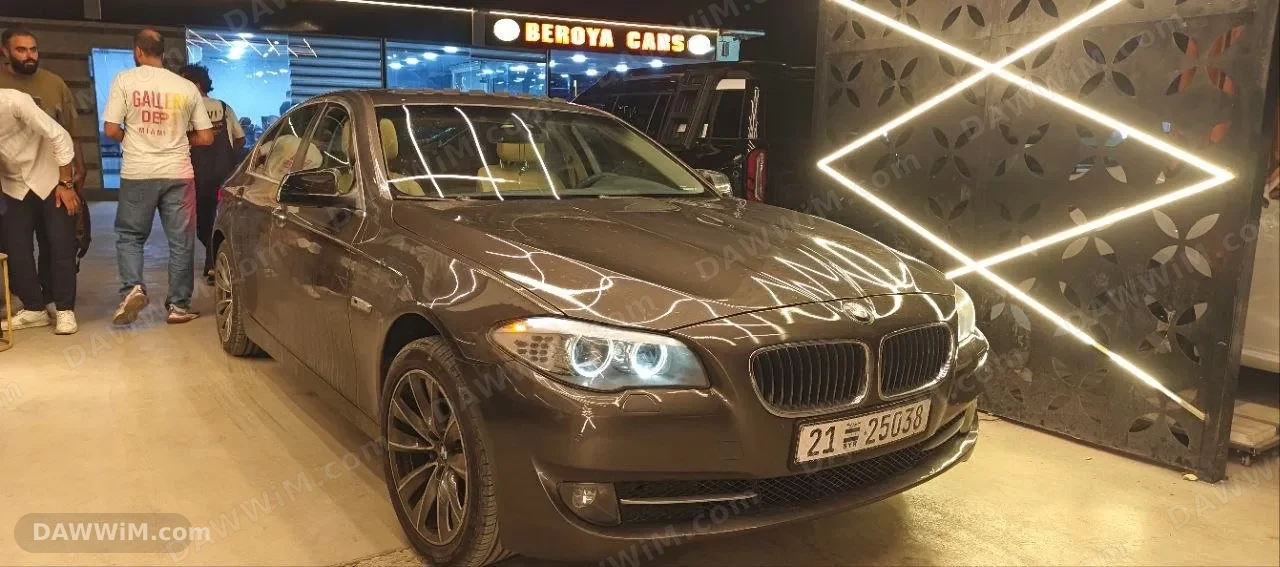 سيارة BMW 530 موديل 2011