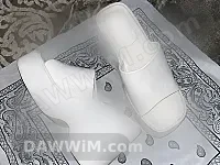 كعب عالي أبيض