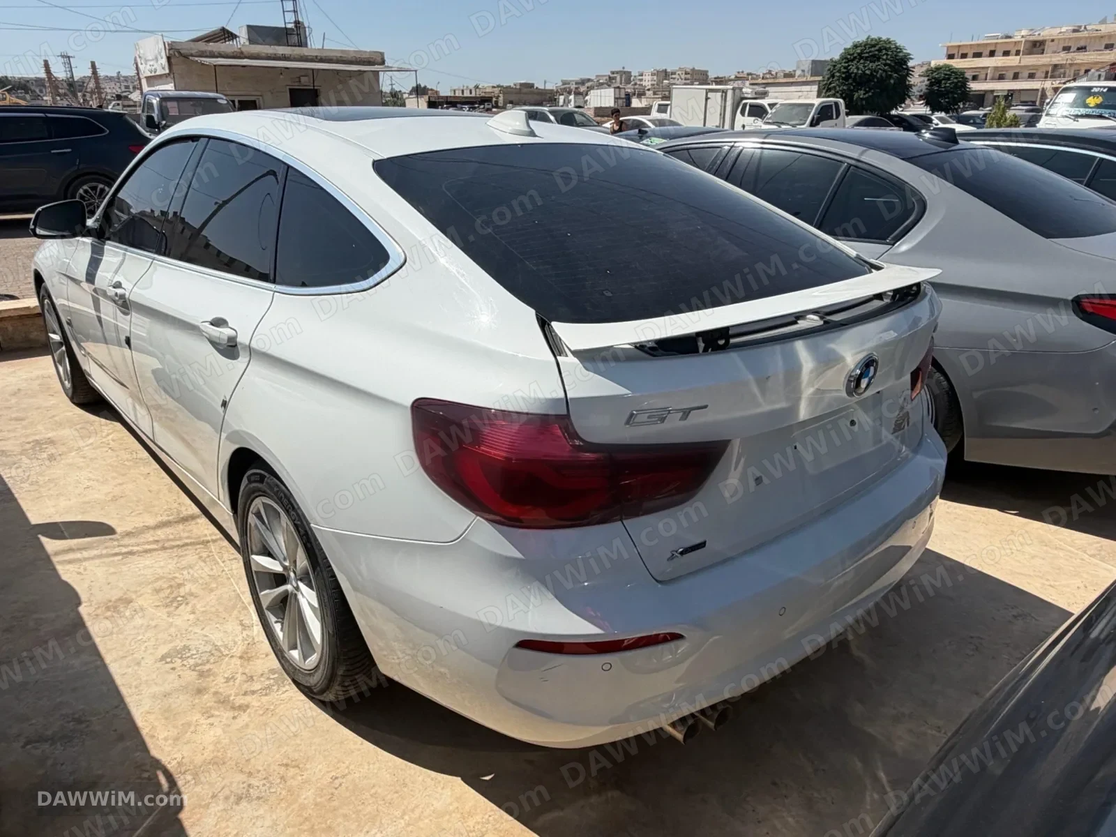 سيارة بي إم دبليو 520 موديل 2019 مستعملة