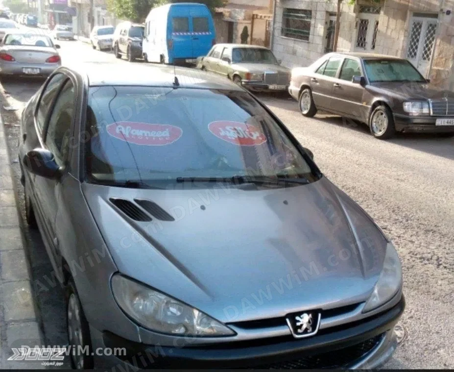 سيارة بيجو 206 للبيع