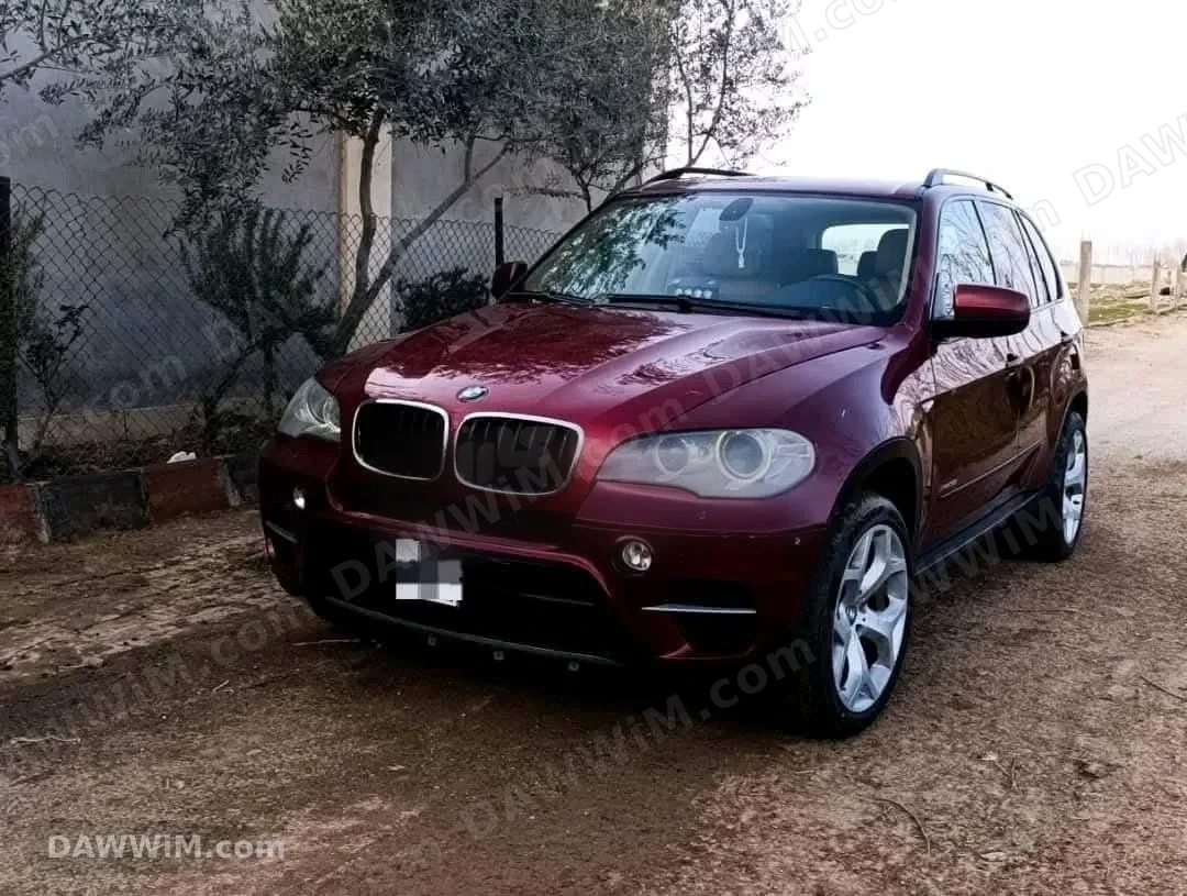 سيارة BMW X5 موديل 2011