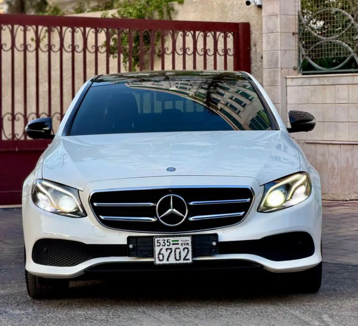 مرسيدس E300 موديل 2017 للبيع في دمشق