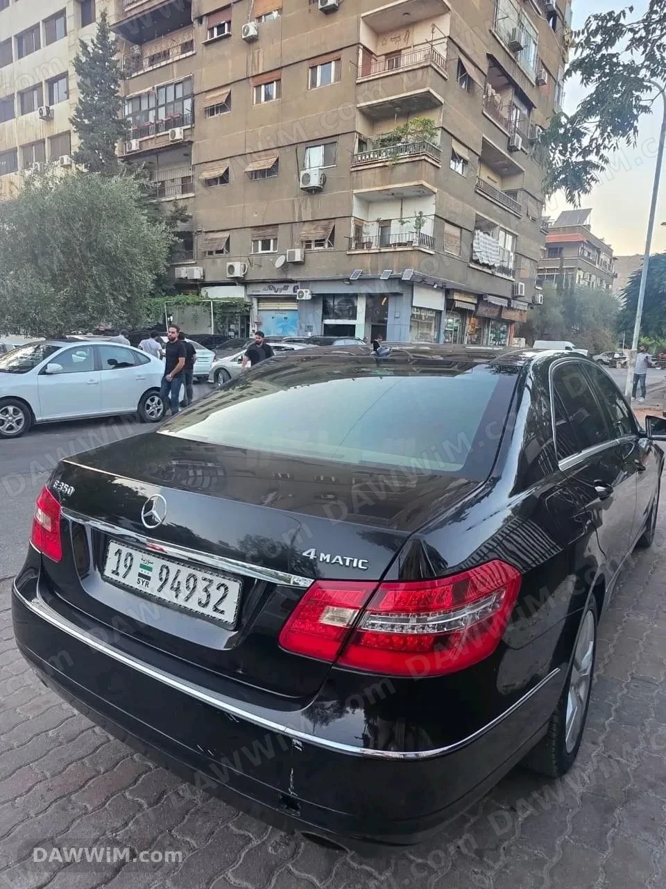 مرسيدس بنز E300 موديل 2011 مستعملة للبيع