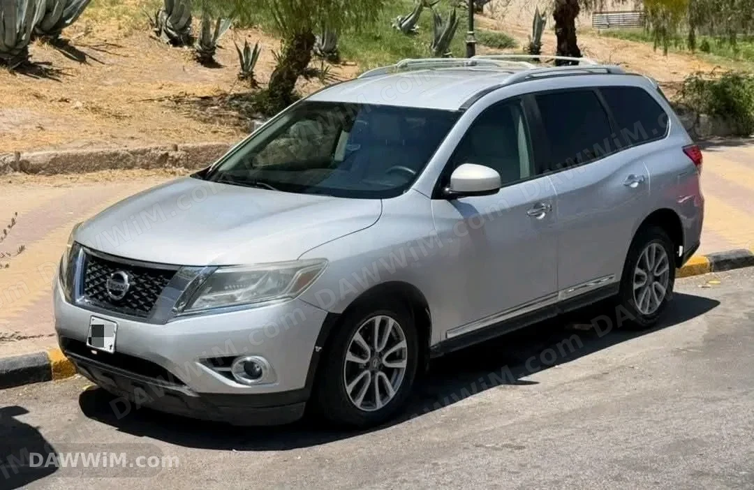 نيسان باثفايندر 2012