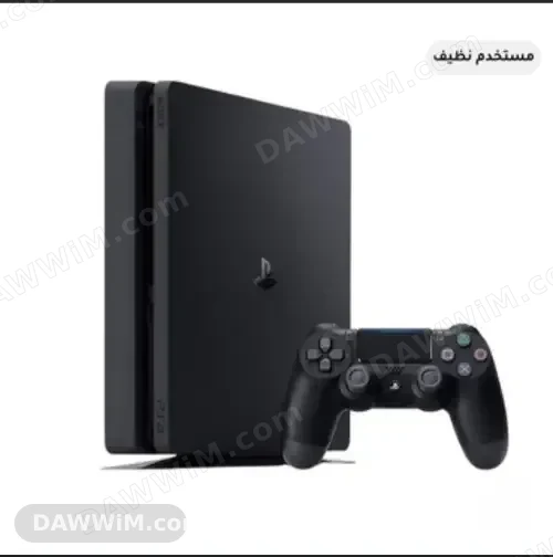 بلايستيشن 4 برو مع يدين أصليتين وإكسسوارات