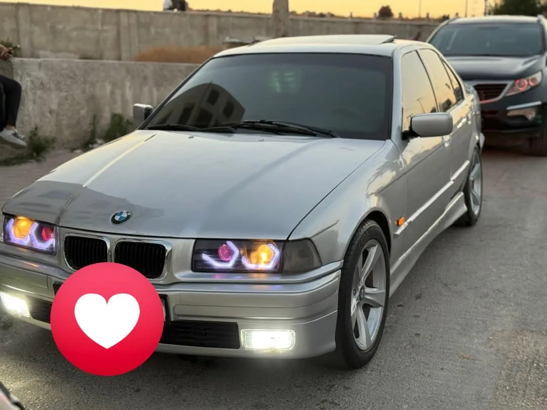 BMW 320i موديل 1993 بحالة ممتازة