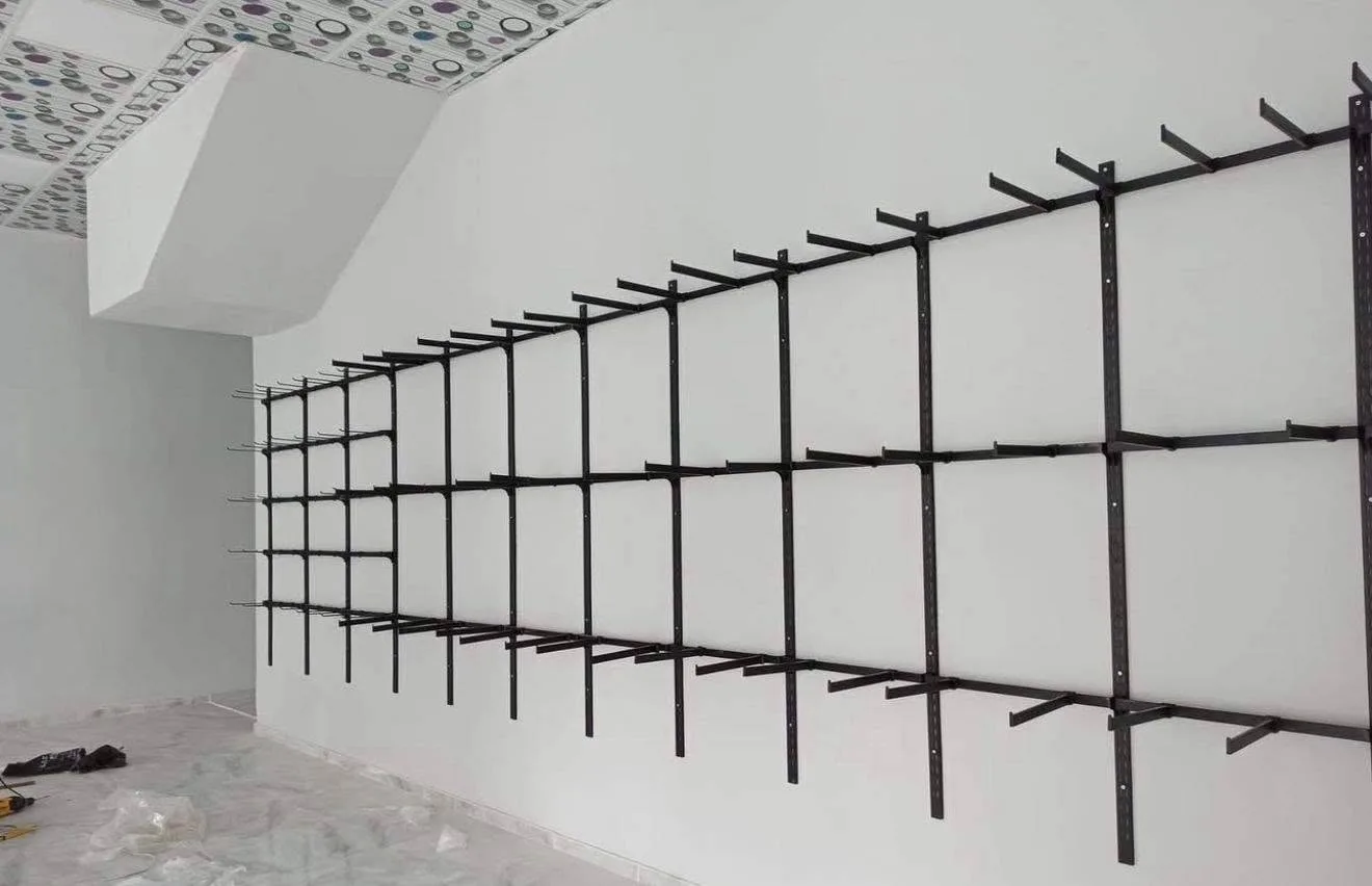 تجهيز ورشات خياطة ومحلات ألبسة
