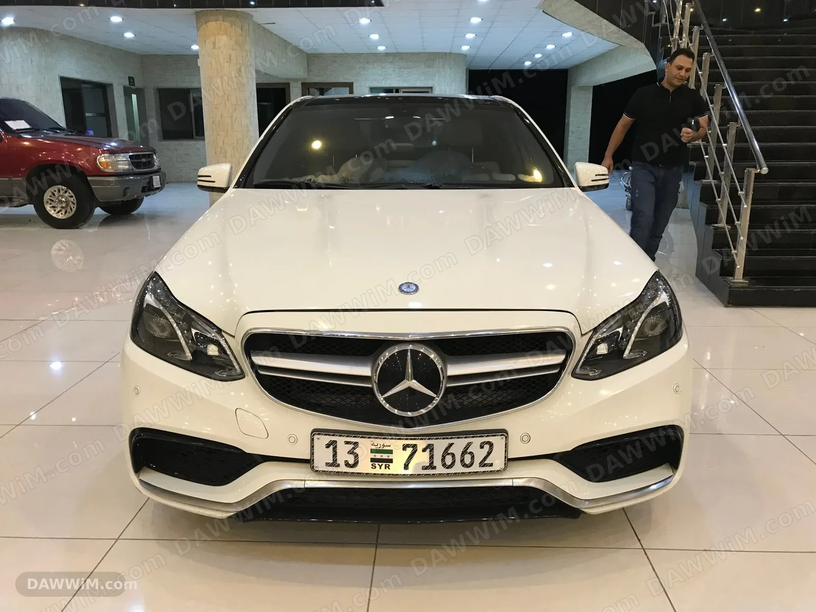مرسيدس E300 موديل 2010