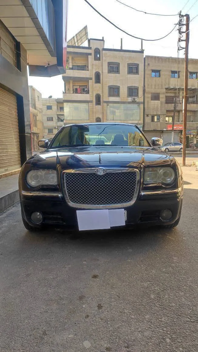 كرايسلر 300 موديل 2008 للبيع