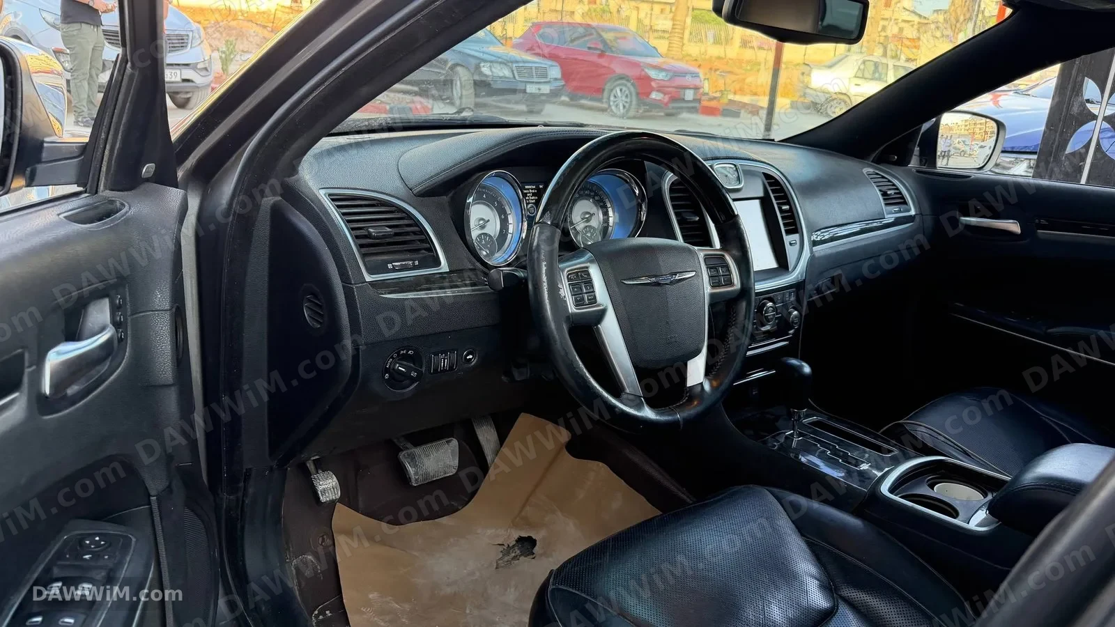 كرايسلر 300C موديل 2013 للبيع