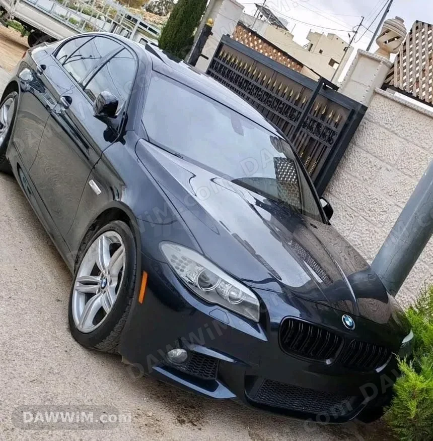 سيارة بي إم دبليو BMW 550 موديل 2012