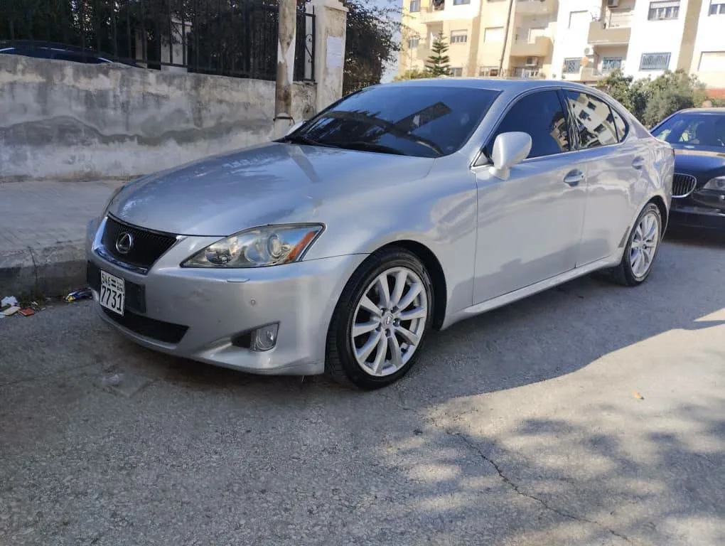 لكزس 250 موديل 2008 للبيع في اللاذقية