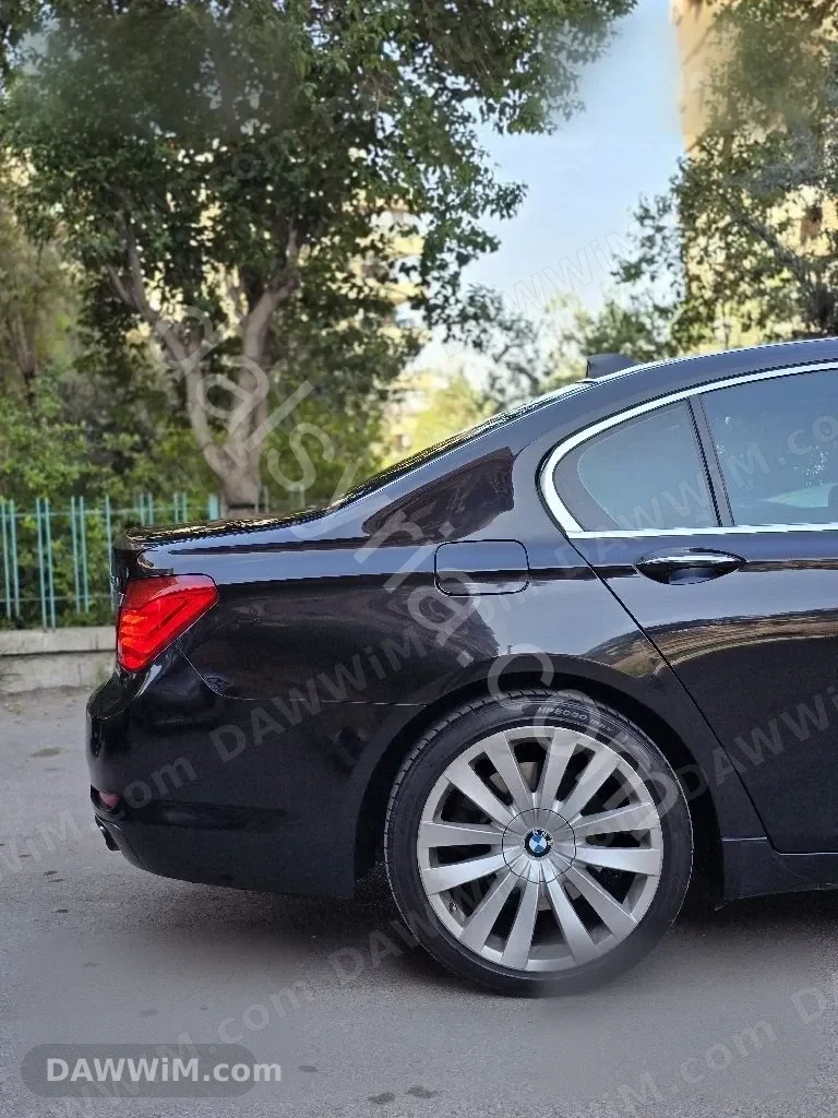 للبيع بي ام دابليو 740i موديل 2012