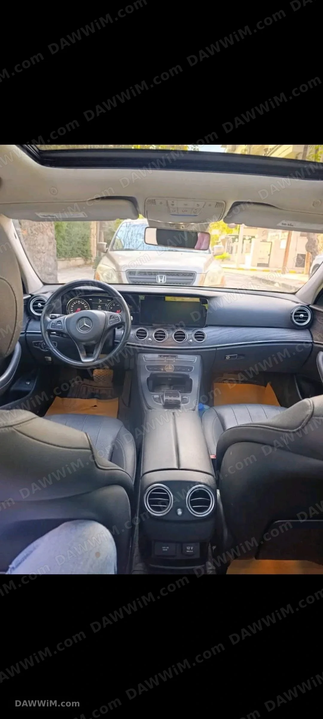 مرسيدس بينز E300 موديل 2018 مستعملة للبيع