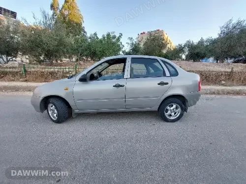 للبيع سيارة لادا كالينا موديل 2006