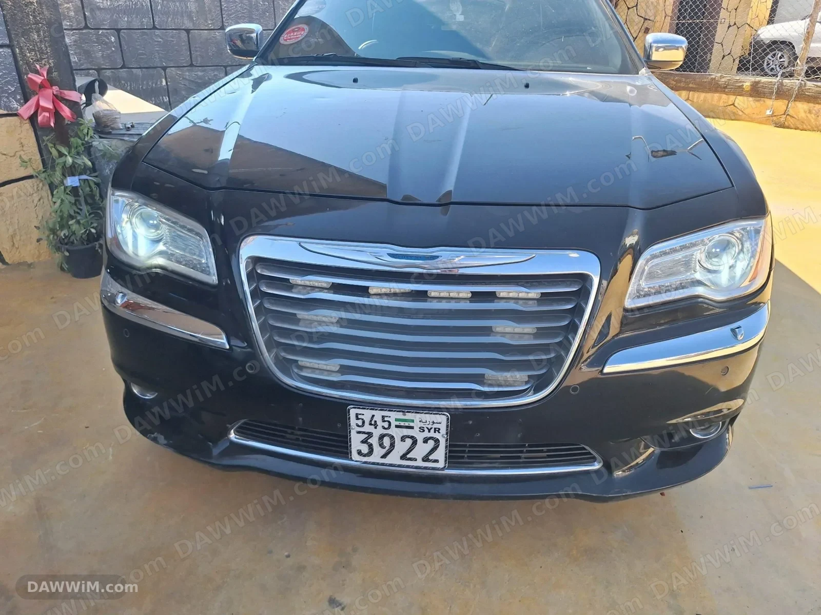 كرايسلر 300C موديل 2012 للبيع