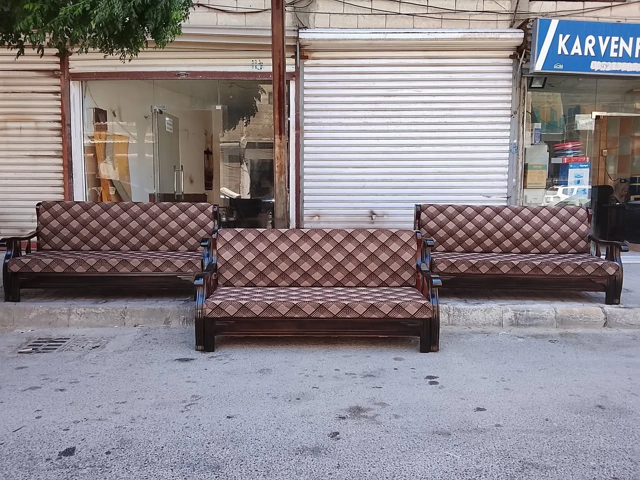 طقم صوفايات خشب زان للبيع في حمص