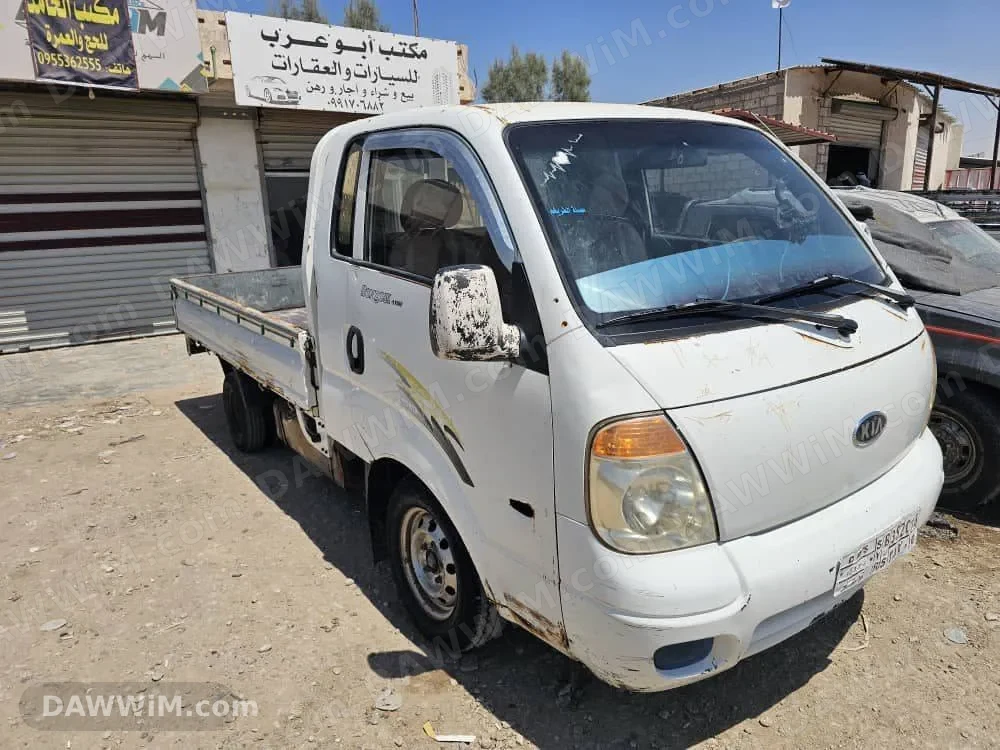 كيا بانجو موديل 2008 للبيع