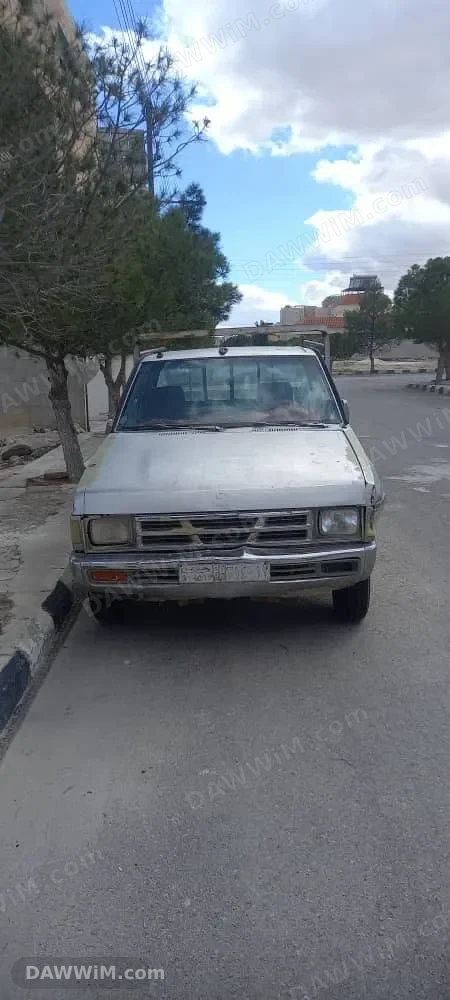 نيسان بيك أب موديل 1993 للبيع