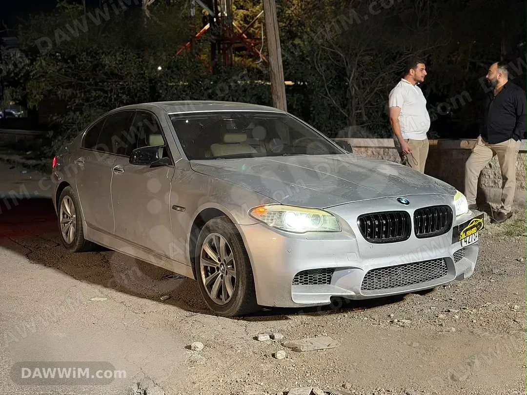 سيارة بي إم دبليو 520i موديل 2013 للبيع
