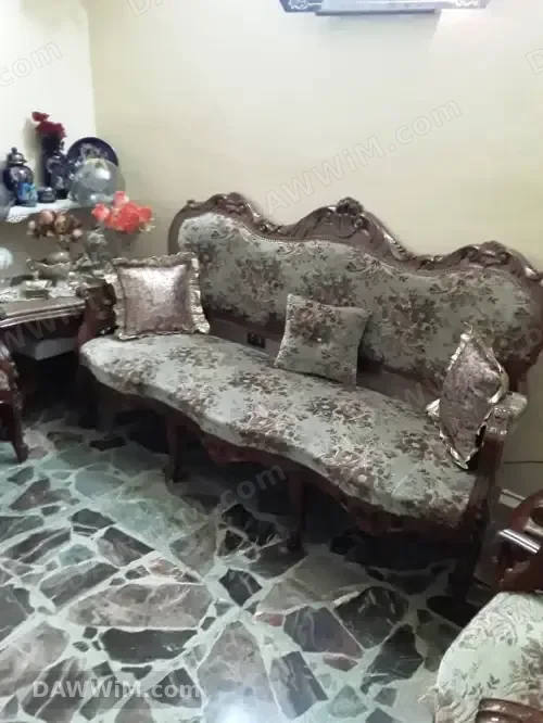 طقم كنبايات ستيل خشب زان مع طاولات