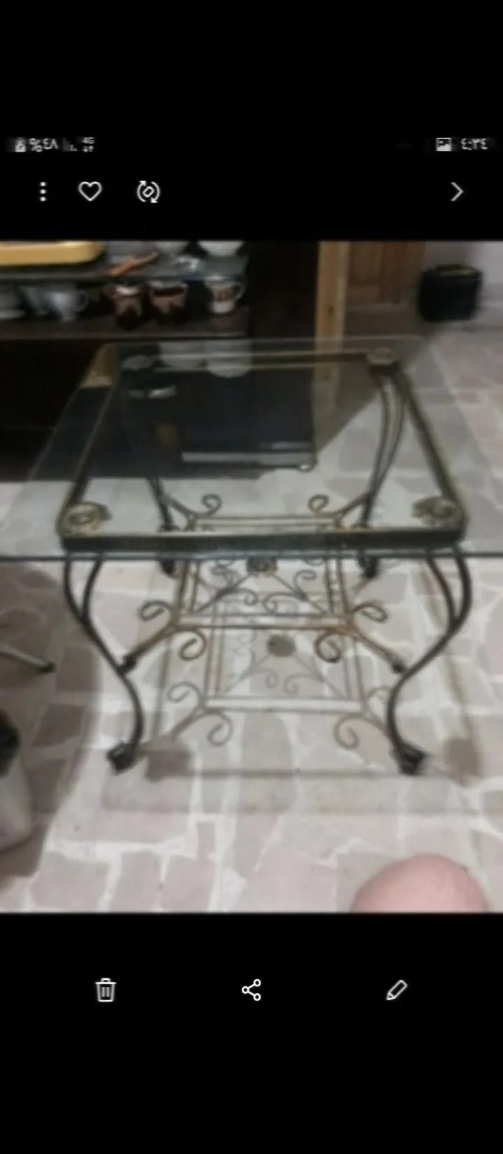 طاولة زجاج وحديد للبيع
