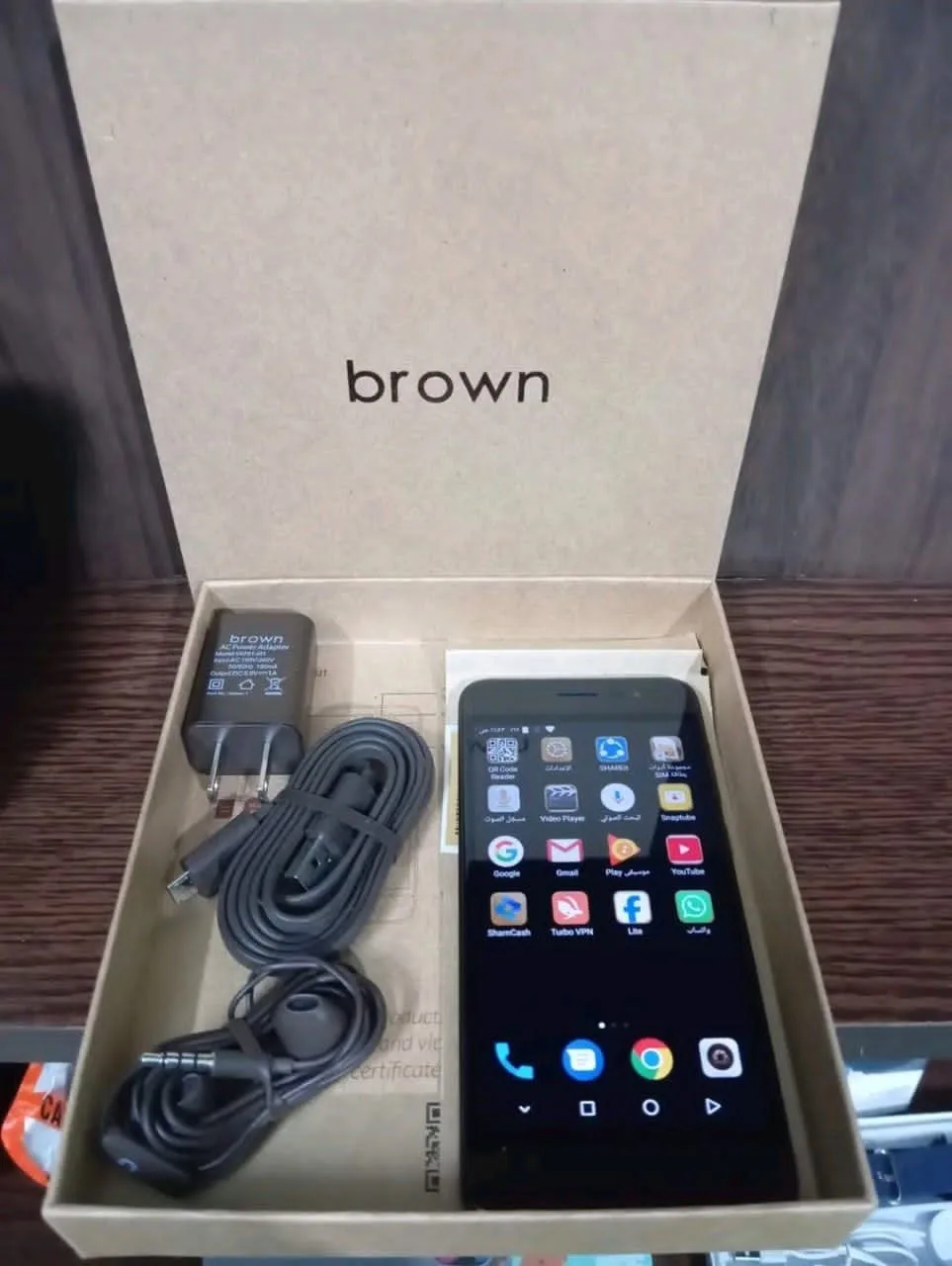 هاتف براون Brown بمواصفات عملية وسعر أقل من 30$