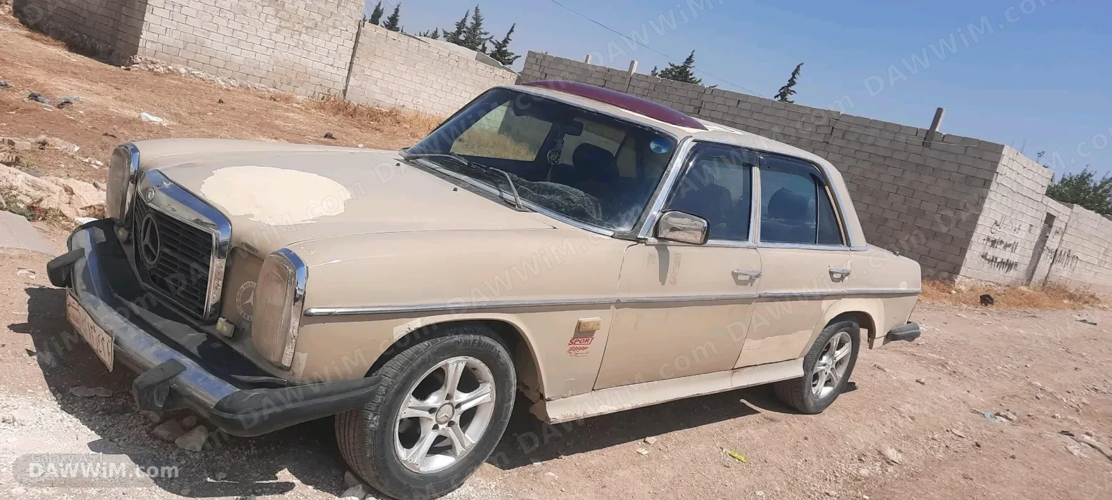 مرسيدس بينز 300 موديل 1975 للبيع