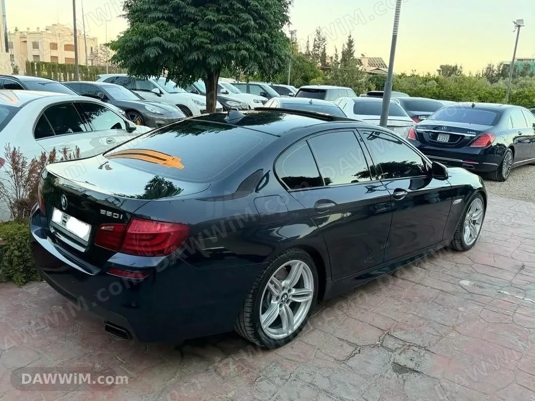 سيارة BMW 550i F10 موديل 2011