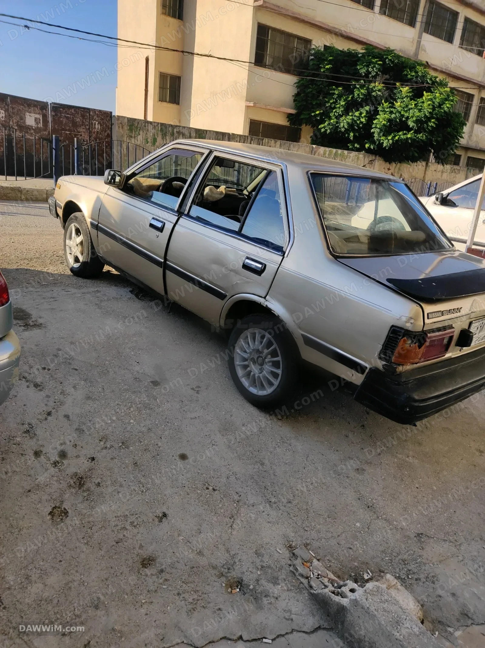 نيسان صني موديل 1983 للبيع