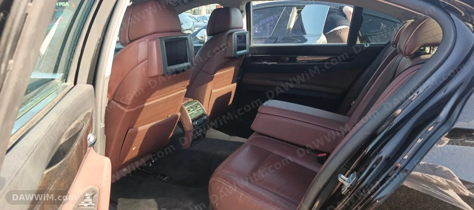 سيارة BMW 740 موديل 2013 للبيع