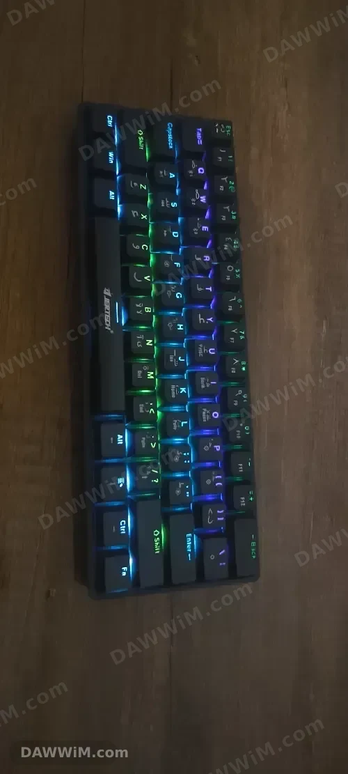 كيبورد RGB استخدام شهر، نظيف جدًا