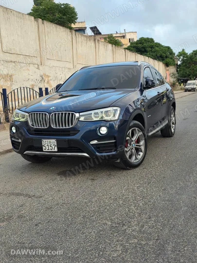سيارة بي إم دبليو X4 موديل 2015 بحالة جيدة