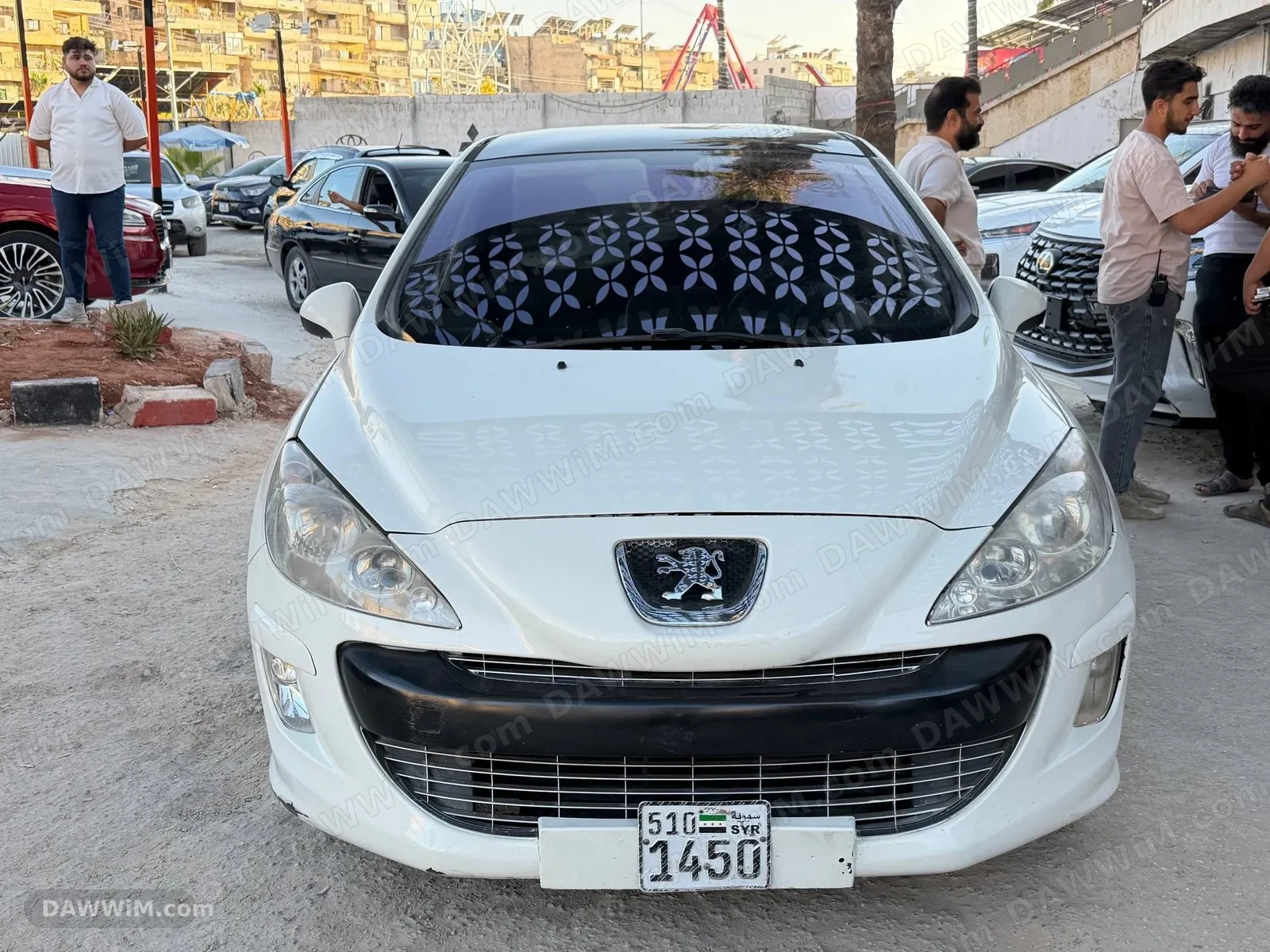 سيارة بيجو 308 موديل 2012 للبيع
