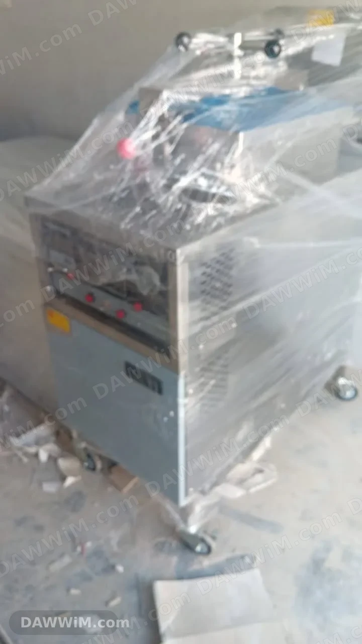 للبيع ٣ معدات مطعم جديدة