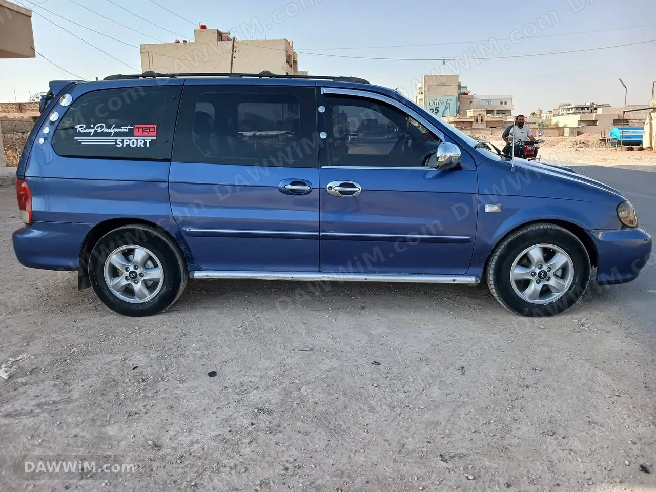 سيارة كيا كرنفال موديل 2002 للبيع في عامودا