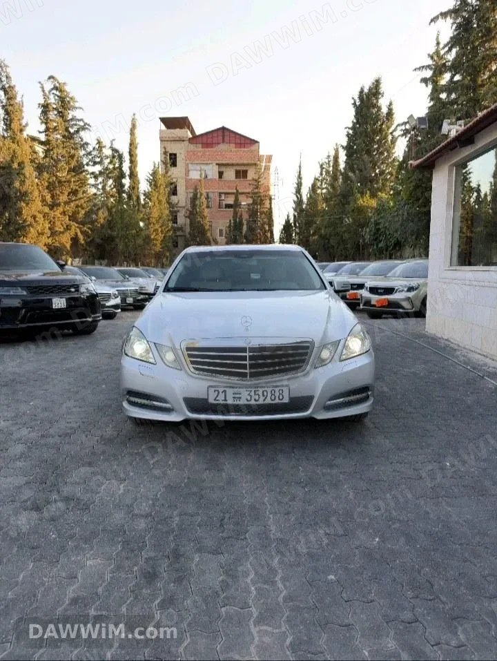 مرسيدس بنز E200 موديل 2011 مستعملة للبيع