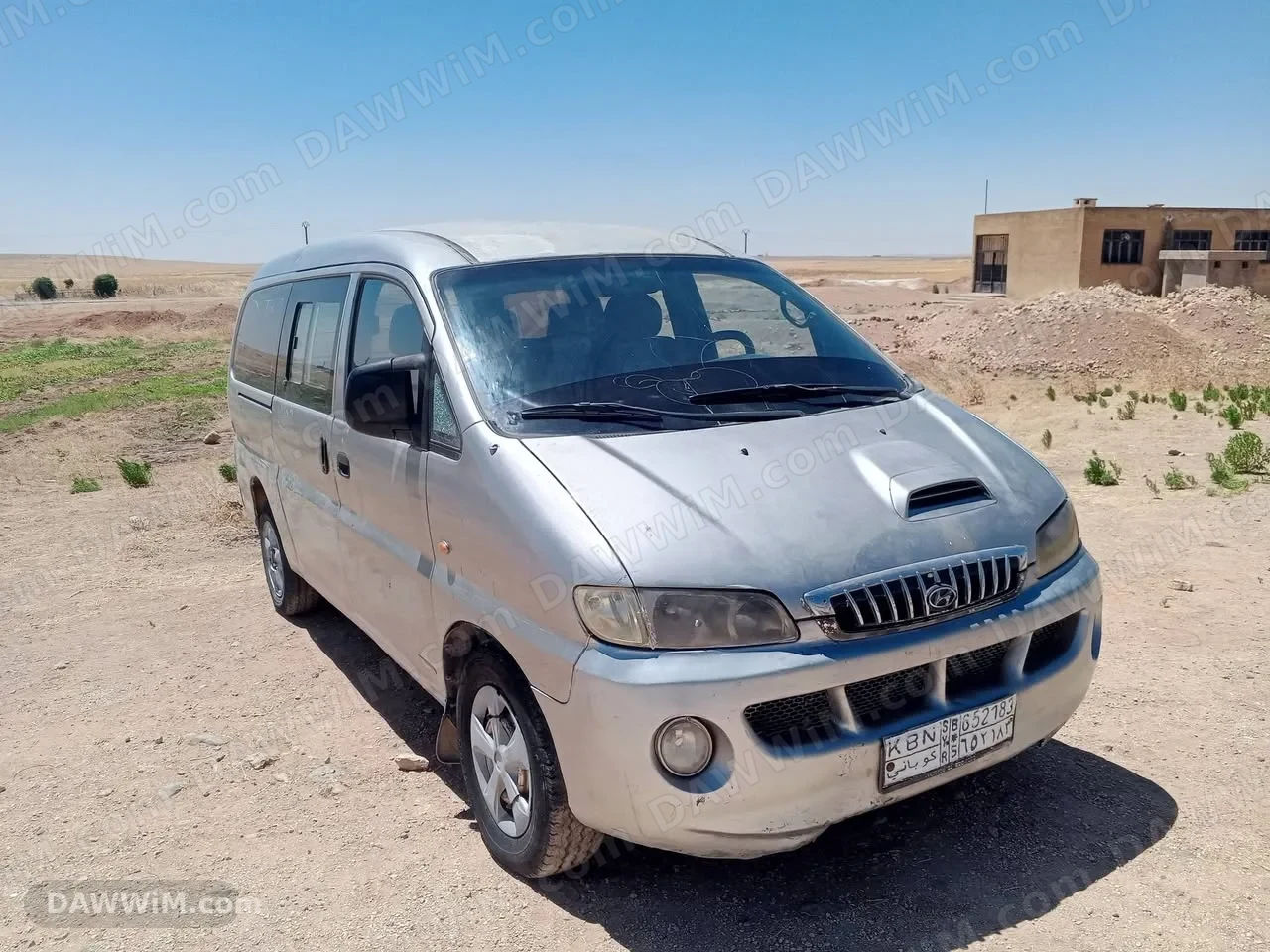 فان طويل للبيع موديل 2002