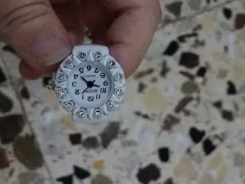 خاتم على شكل ساعة جديد