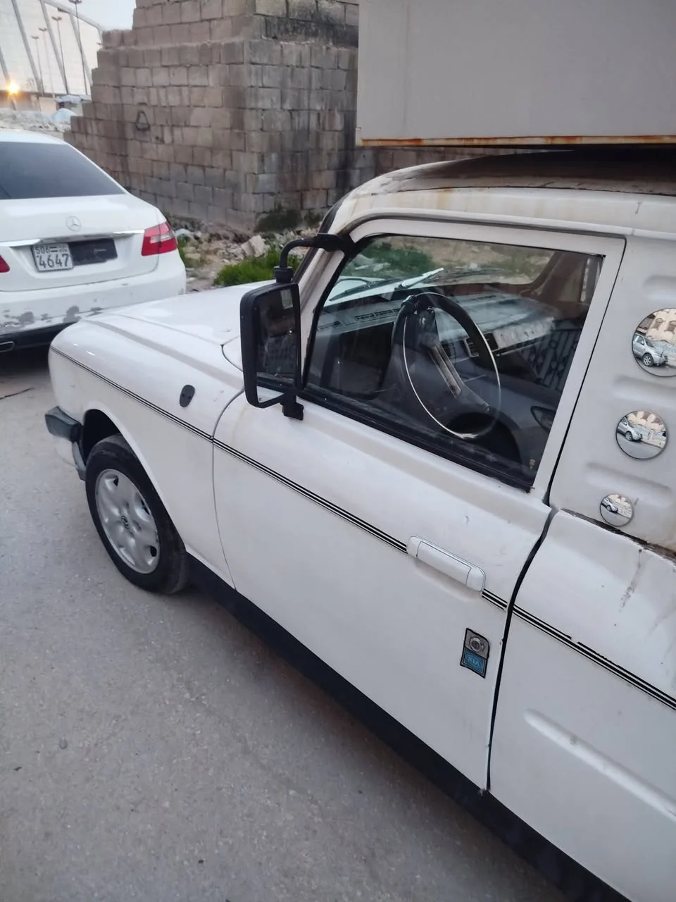 بيكاب موديل 1995 مجهز للبيع مع تجهيزات إضافية