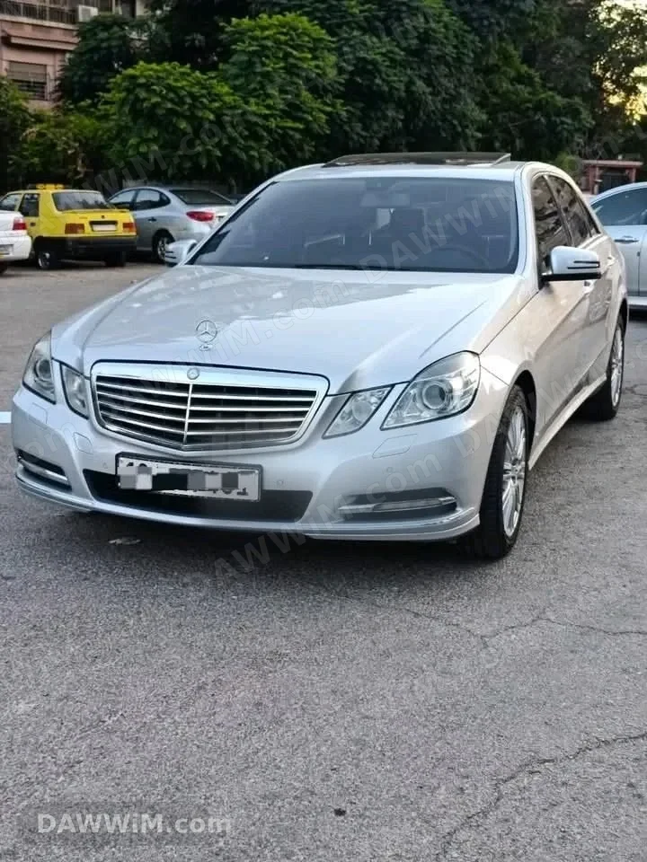 مرسيدس بنز E300 موديل 2011