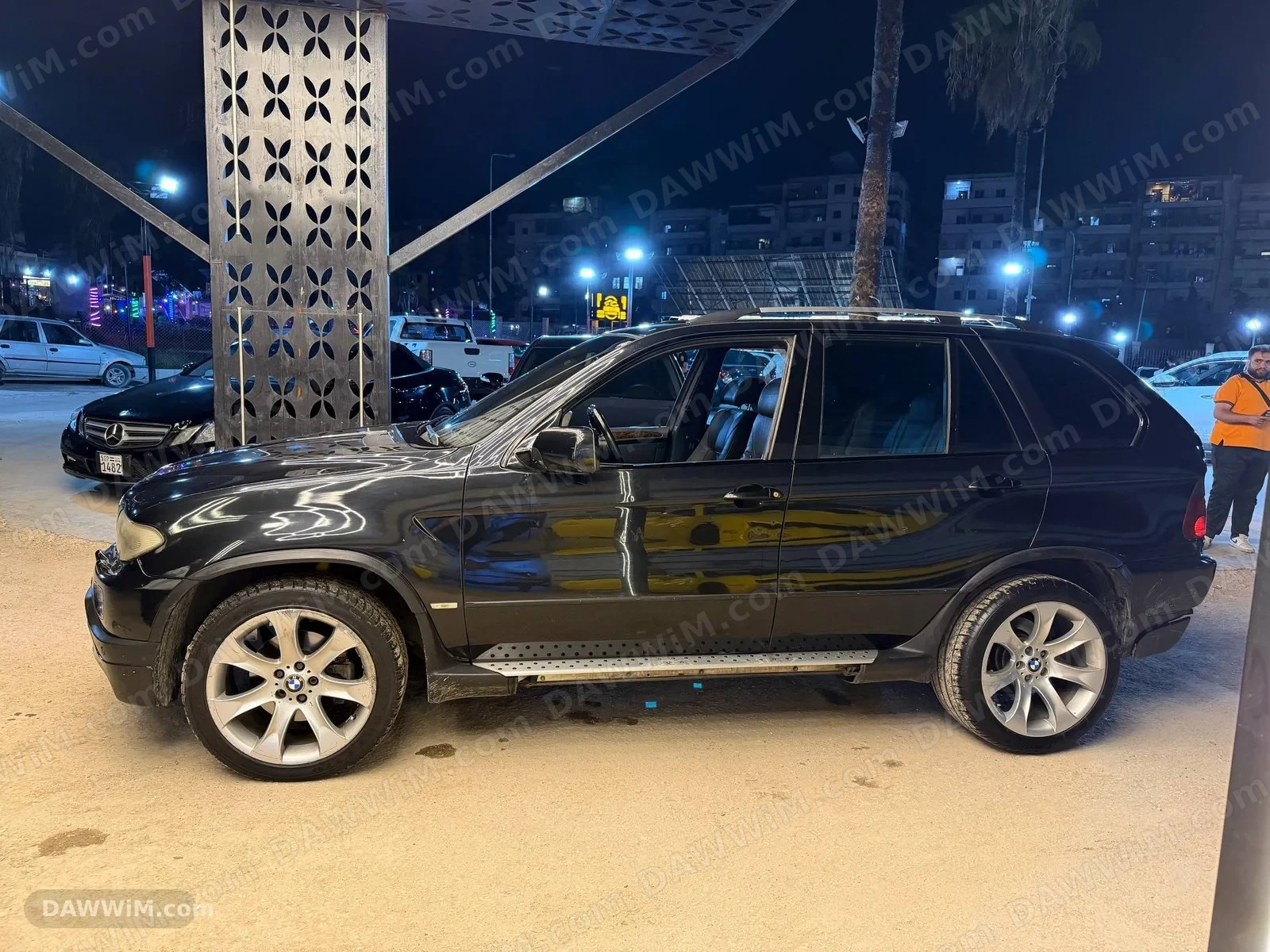 سيارة بي إم دبليو BMW X5 موديل 2003 للبيع