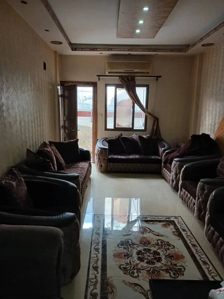 شقة سكنية للإيجار في الرمل الشمالي - 90م² - طابق أول