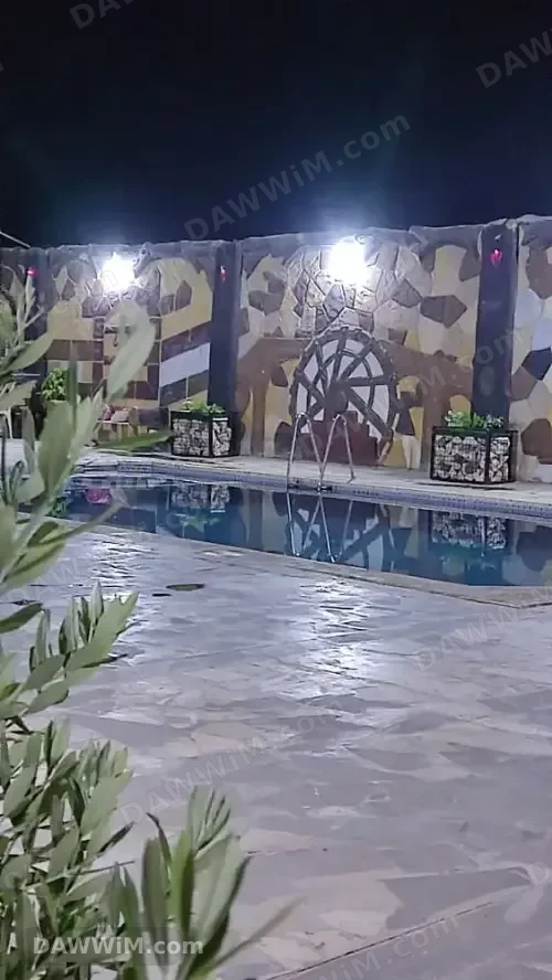 مزرعة للبيع على طريق حمص من جهة سريحين - حماة