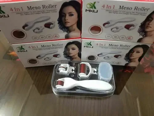 ميزو رول ثلاثي 3 في 1 للعناية بالبشرة
