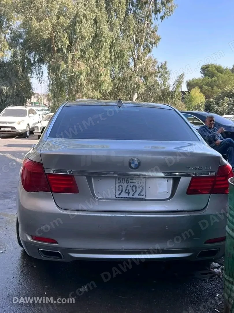 بي ام دبليو BMW 740 موديل 2013