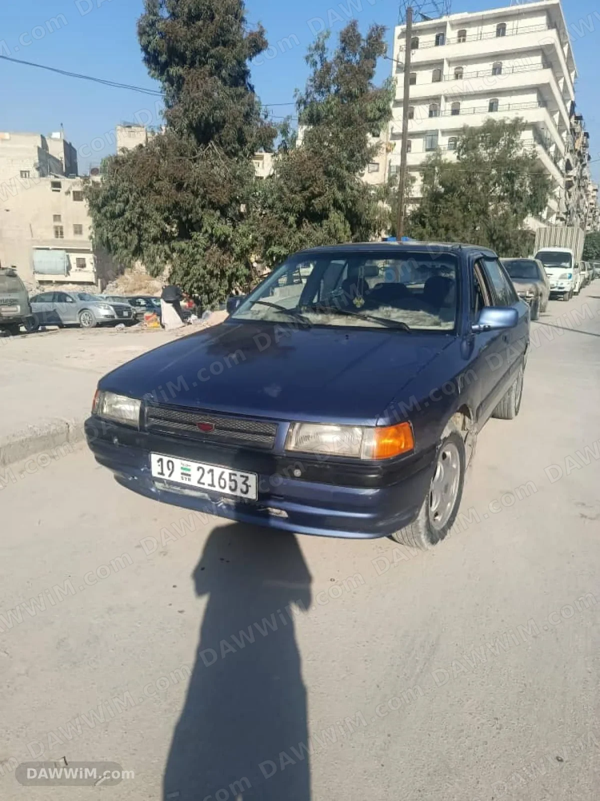 سيارة مازدا 323 للبيع