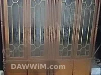 خزانة/قطع أثاث لون عسلي مناسبة للمكتب
