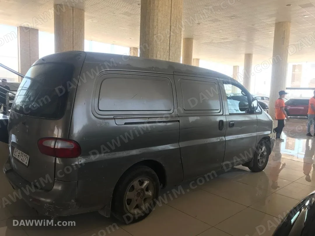 سيارة هيونداي ستاريش (Hyundai Starex) موديل 1999 للبيع