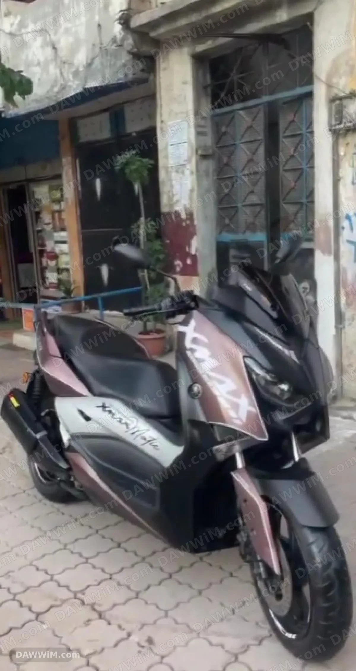 دراجة نارية Yamaha Xmax 2022 للبيع